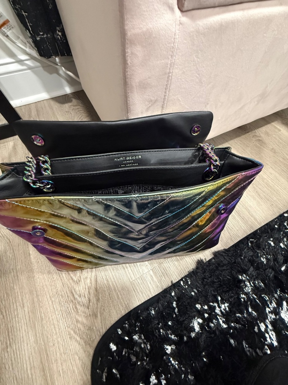 New without tags - Kurt Geiger metallic multicolor shoulder bag - Picture 7 of 12